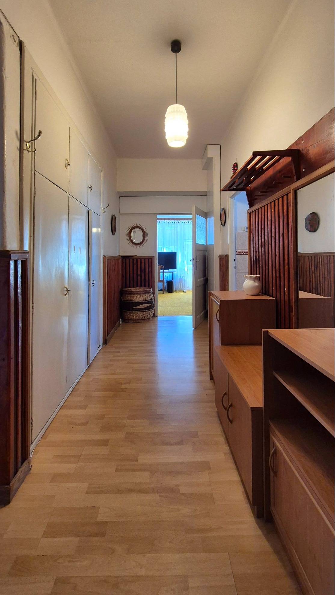 Priestranný 4 izbový byt na predaj, ulica Milosrdenstva - 10